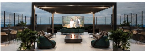 Rooftop com cinema ao ar livre do Prime Caxias